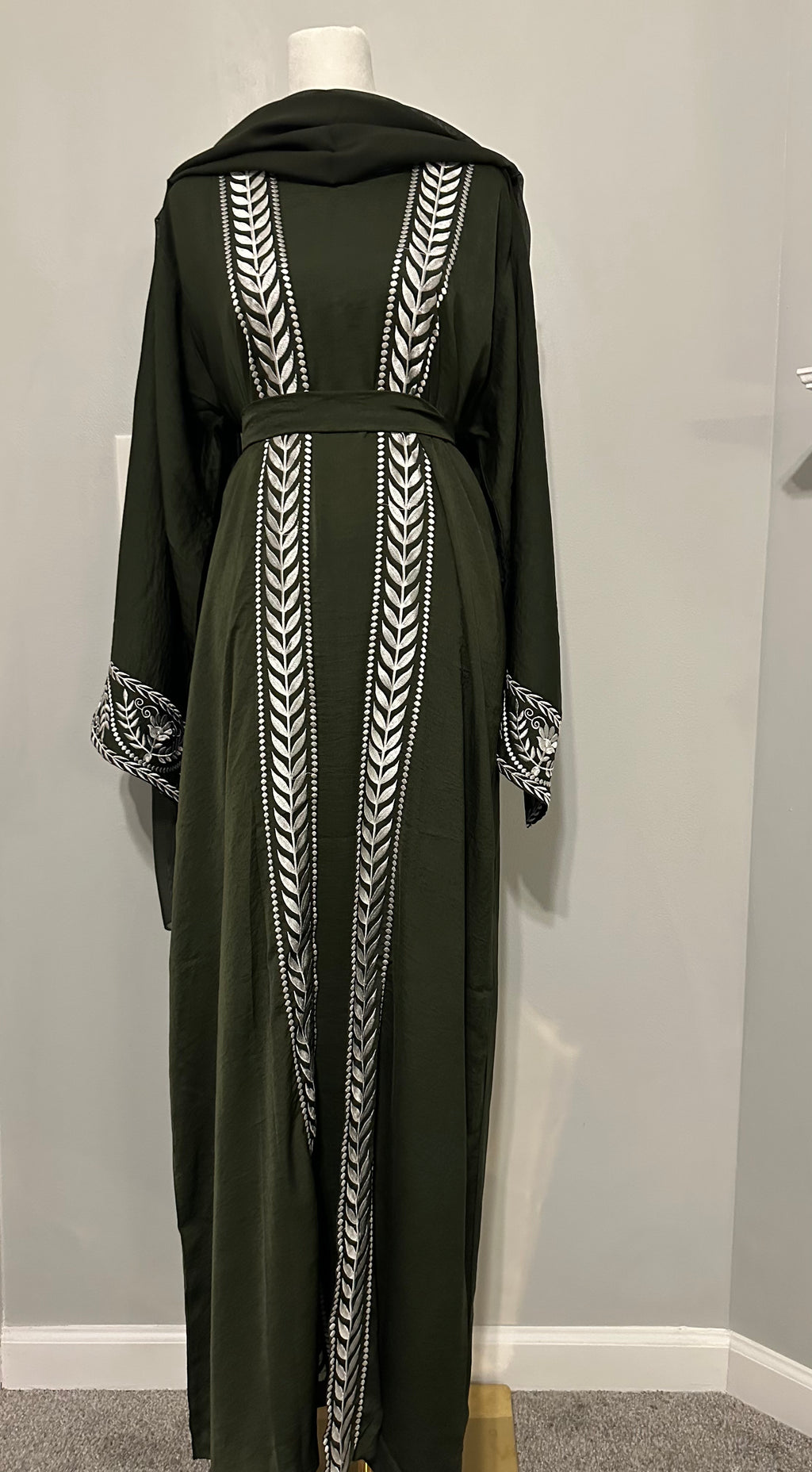 Olive Branch Abaya Set